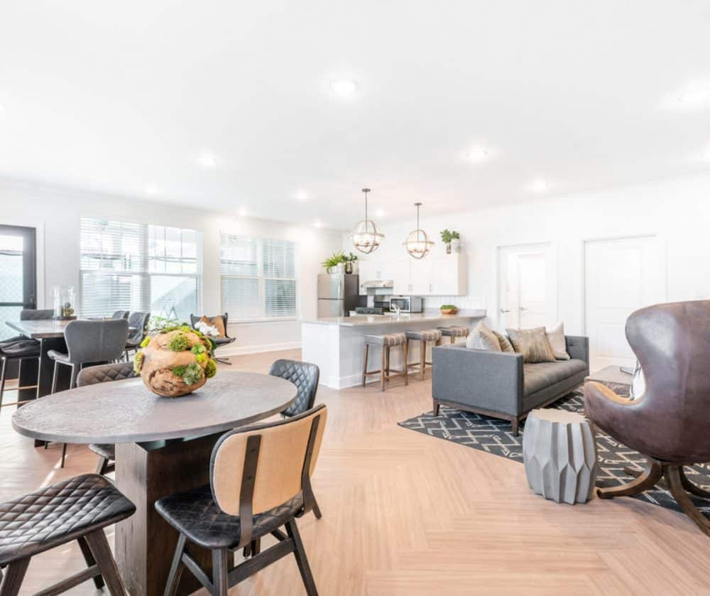 Frontgate Brand New Premium Apartments in Louisville, KY